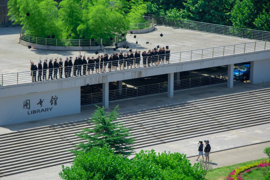 难题解答 - Python 作业6-1